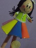 Boneca colorida